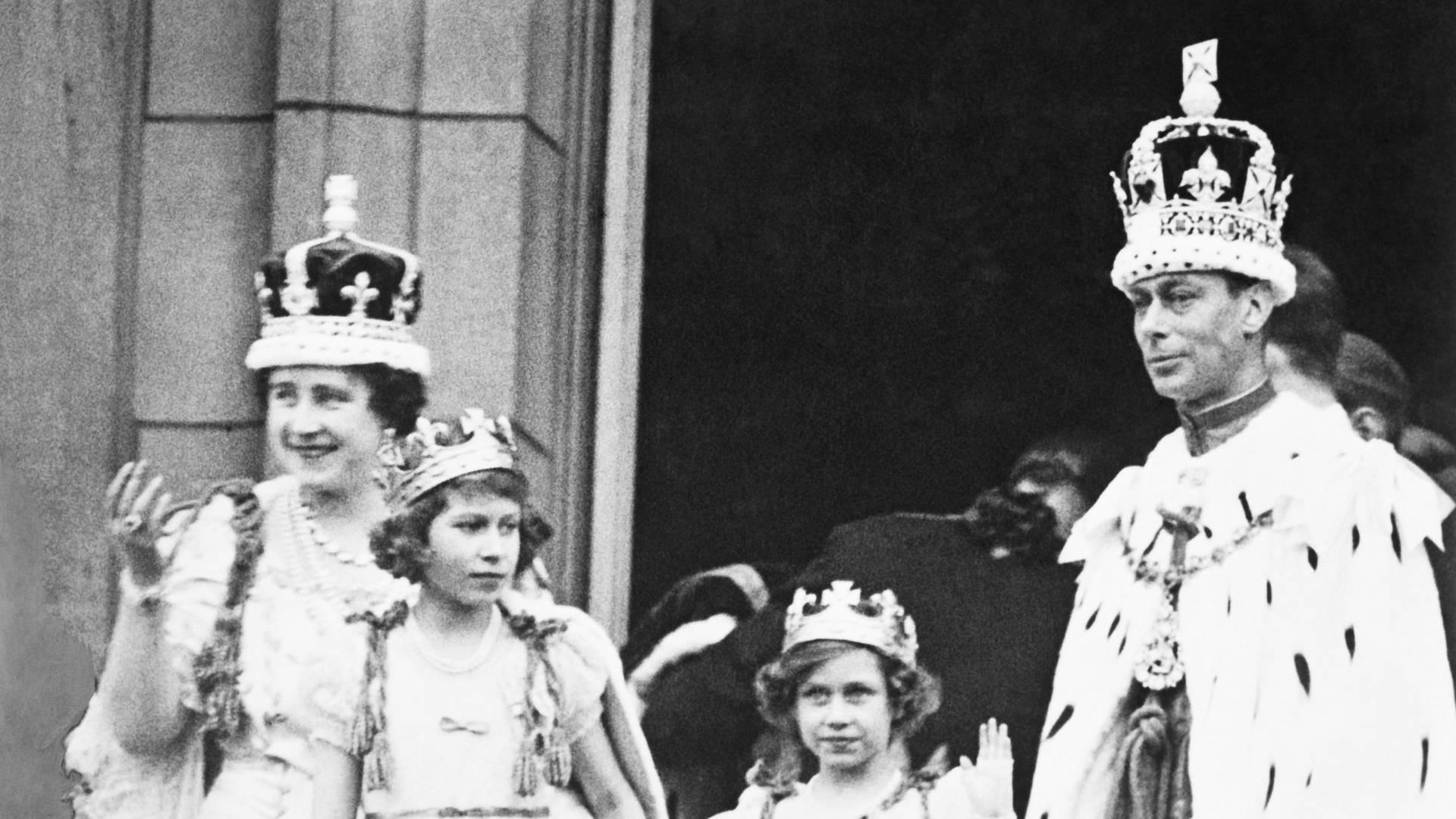 Ta ceremonia odbyła się dokładnie prawie 100 lat temu. Zobacz zdjęcie ze ślubu rodziców królowej Elżbiety II