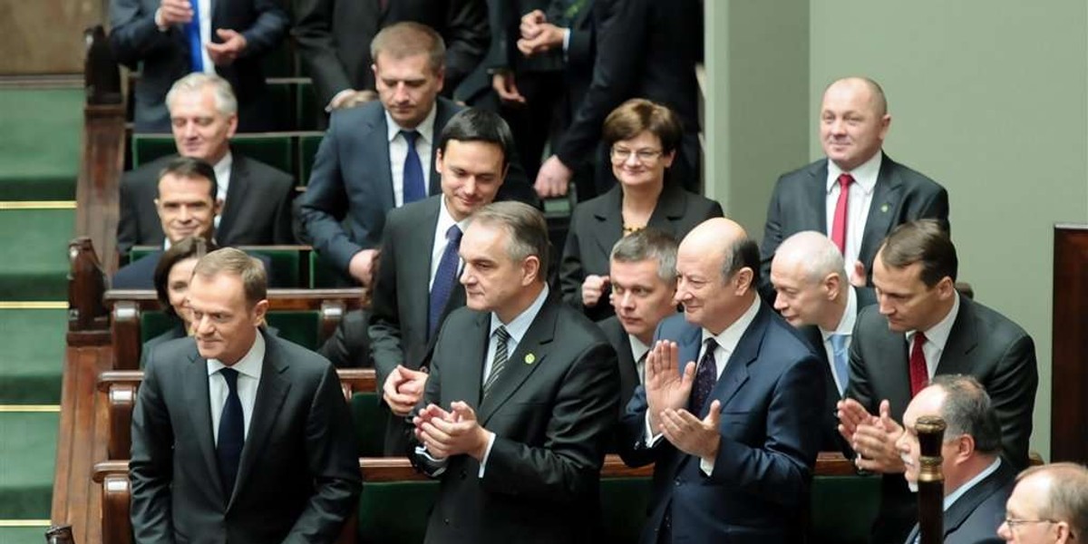 Zobacz, iloma głosami przeszedł rząd Tuska