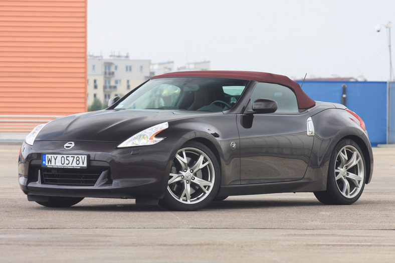 Nissan 370Z Roadster: ogniste cabrio dla prawdziwego twardziela