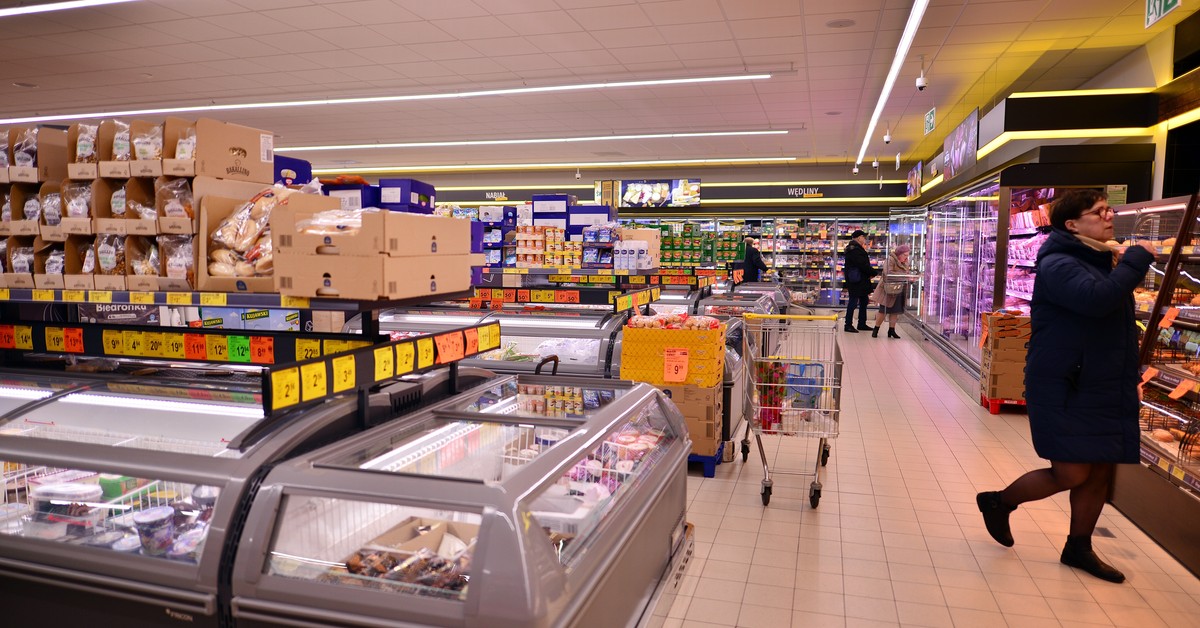 Niedziela handlowa 30.11.2025. Wszystkie sklepy otwarte 30 listopada czy obowiązuje zakaz handlu. Czy jutro jest niedziela handlowa?