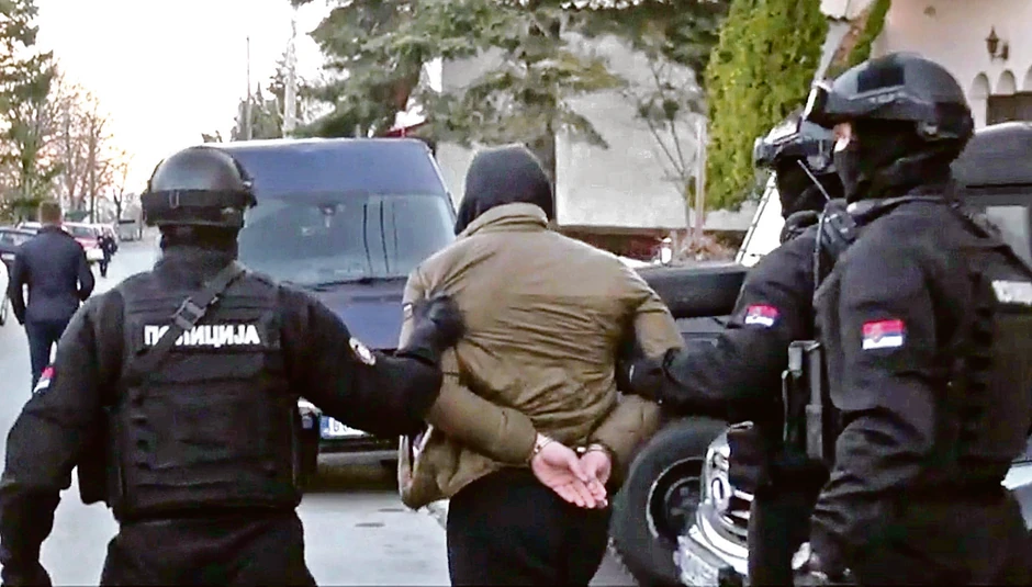 Nakon ubistva policija je privela maloletnika M. J. 