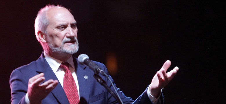 Macierewicz zapowiada: Zbudujemy polski śmigłowiec