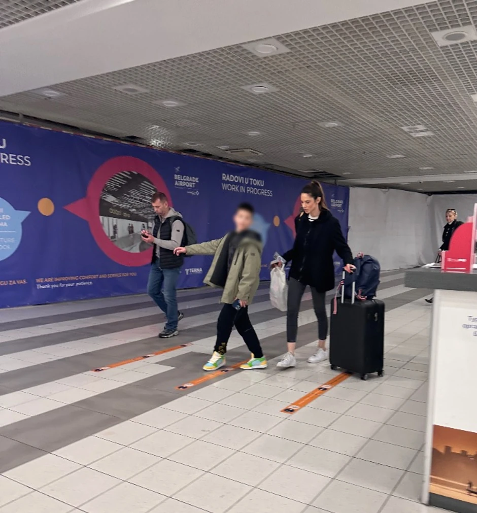 Danijela Dimitovska sa snimom Matijom duputovala iz Pariza