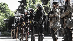 trump grozi własnemu narodowi. chce użycia 219-letniej ustawy. wojsko