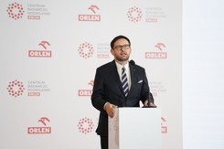 Orlen zaangażuje się w budowę reaktorów. Obajtek: Pierwszy realny już w 2030 roku