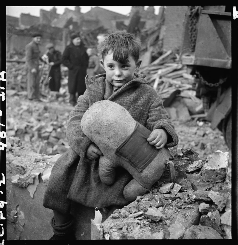 London nakon napada rakete V-2 1945.
