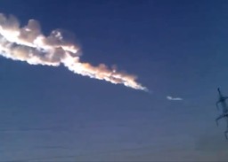 Deszcz meteorytów spadł na Ural w Rosji: Zniszczone budynki, 1200 osób jest rannych (WIDEO)