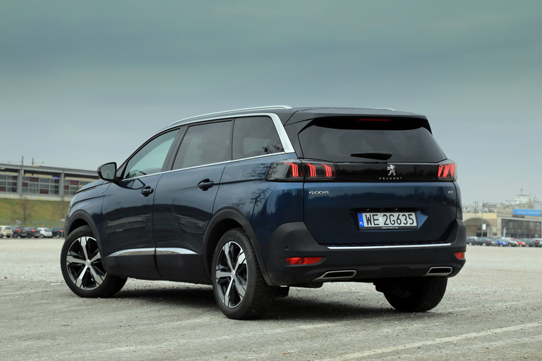 Peugeot 5008 po liftingu to nadal SUV z cechami vana