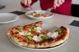 Najnoviji recept za SAVRŠENO DOMAĆE TESTO ZA PICU: Ovo je TAJNI SASTOJAK koji testu daje neodoljivu mekoću i hrskavost