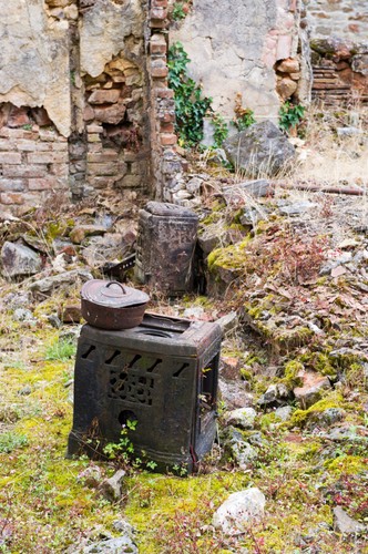ORADOUR-SUR-GLANE. ŚWIADECTWO OKRUCIEŃSTWA WOJNY