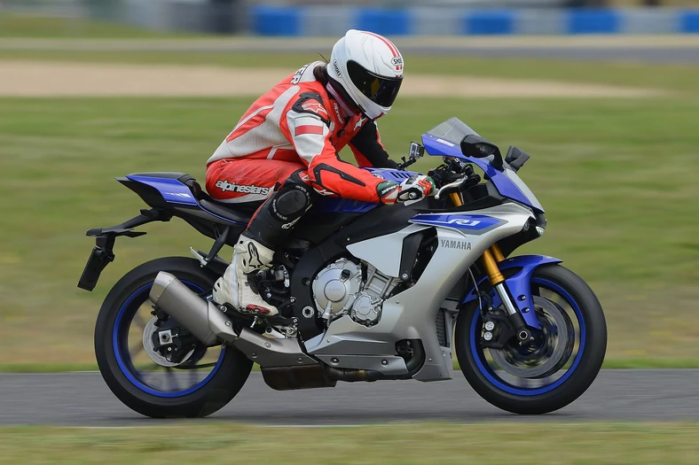 Yamaha YZF-R1