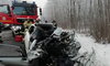 Koszmar koło Bełchatowa. 32-latek nagle zjechał na przeciwległy pas. Zdjęcia przerażają