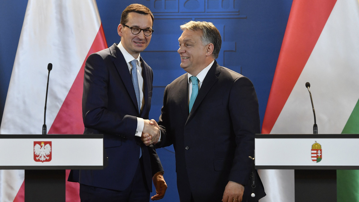 Brytyjskie dzienniki "Financial Times" i "The Times" zrelacjonowały w czwartek spotkanie premiera Mateusza Morawieckiego z szefem węgierskiego rządu Viktorem Orbanem, podkreślając ich wspólną opozycję wobec unijnej polityki migracyjnej.