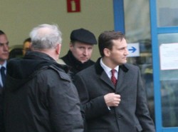 Szept Kurskiego do Sikorskiego na lotnisku