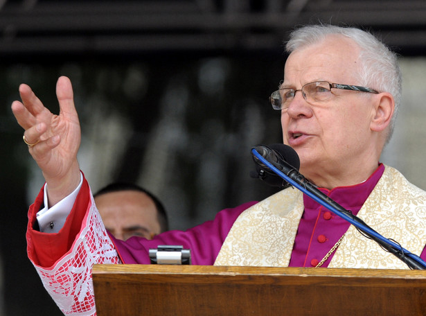 Arcybiskup Michalik: Czas uporać się z bolesną historią