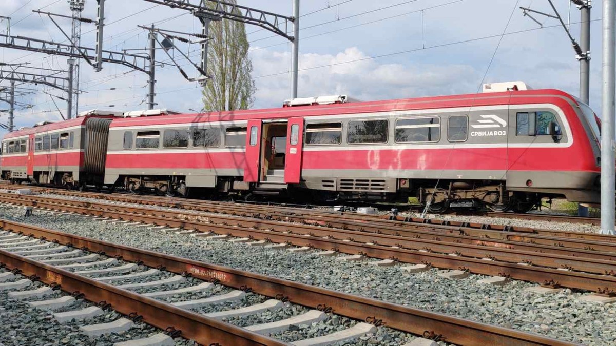 Putnički voz iskočio iz voza