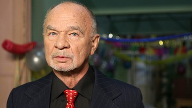 grał paździocha w "kiepskich". jak naprawdę miał na nazwisko?