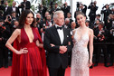 Catherine Zeta-Jones, Michael Douglas i Carys Zeta Douglas na ceremonii otwarcia Festiwalu Filmowego w Cannes 