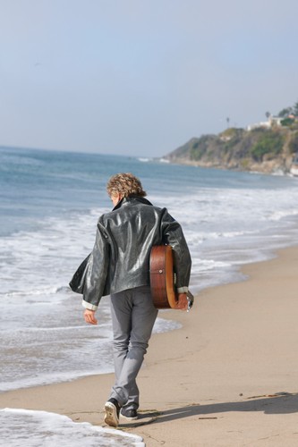 Rod Stewart na zdjęciach z sesji do albumu 'Time'