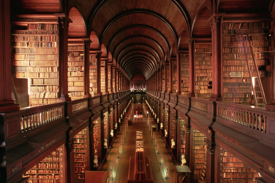 Biblioteka Triniti koledža u Dablinu. Kliknite za uvećanje (+)