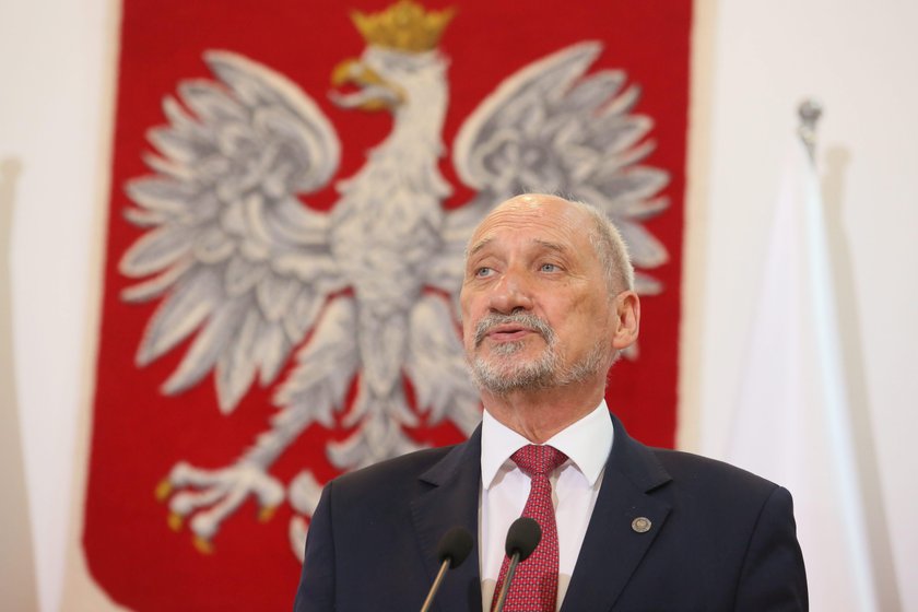 Macierewicz o opozycji i sądach: Atak hybrydowy przeciwko Polsce