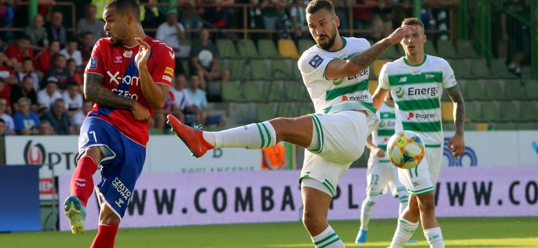 Ekstraklasa: Pierwsza porażka Lechii. Raków wreszcie wygrał w Bełchatowie