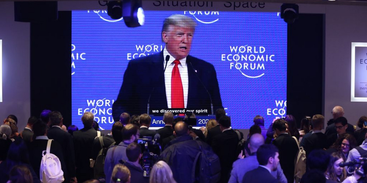 Biały Dom kilkukrotnie odkładał decyzję dotyczącą wprowadzenia cła na samochody z Unii Europejskiej. Donald Trump ponownie wspomniał o nich podczas Światowego Forum Ekonomicznego w Davos.