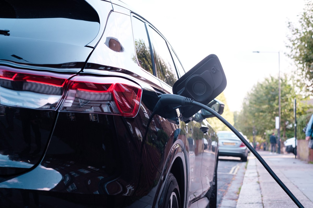 2030 i 2035 r. Oto dwa kamienie milowe dla elektryków na polskich drogach