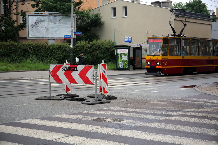 Zapadła się jezdnia