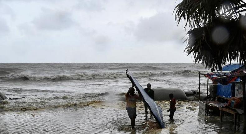 Bangladesh un million de personnes fuient l'arrivée du puissant cyclone Remal