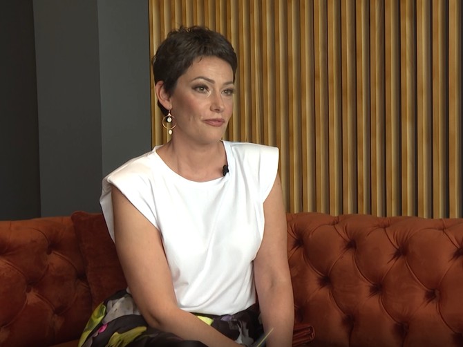 Ana Petrović u Blic žena studiju