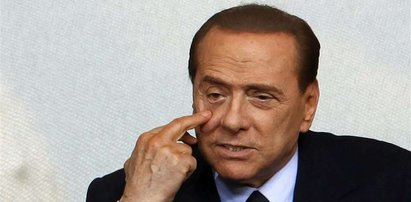 Berlusconi nadal robi bunga bunga