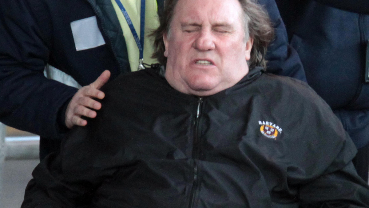 Gerard Depardieu porusza się na wózku inwalidzkim