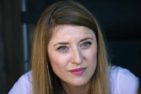 Naša glumica je u braku sa novinarom: Brat joj se zamonašio - Blic