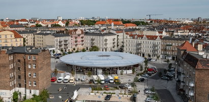 Rynek Łazarski to bubel! Kupcy mają dość szklanego dachu