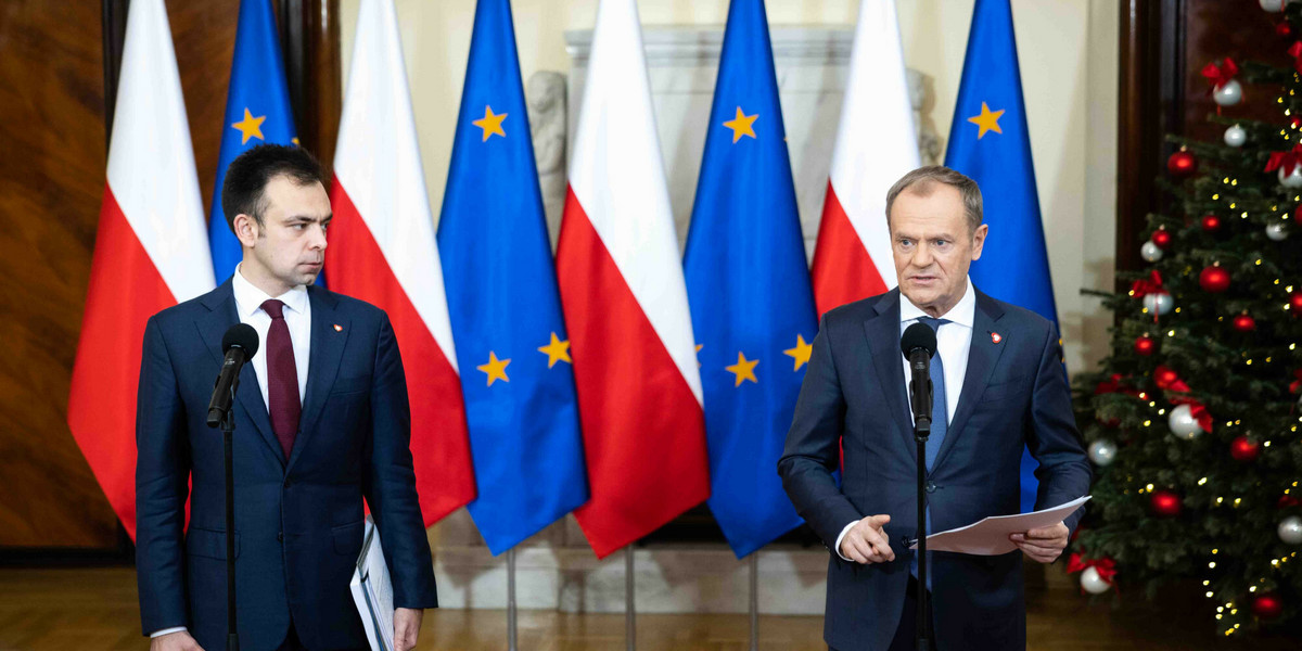 Minister finansów Andrzej Domański i premier Donald Tusk