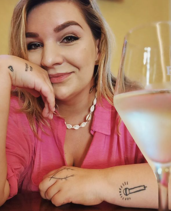 Komička Simona Salátová. 