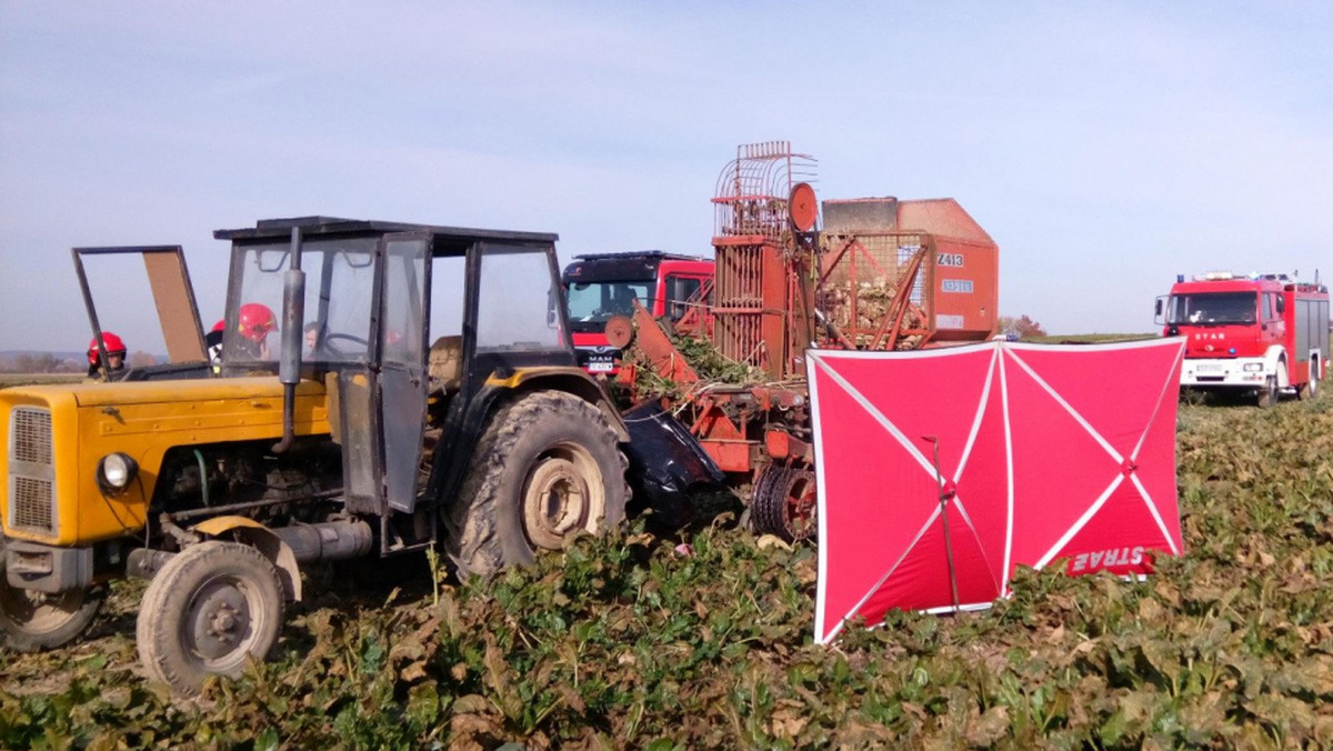 Rudniki. Rolnik wciągnięty przez kombajn