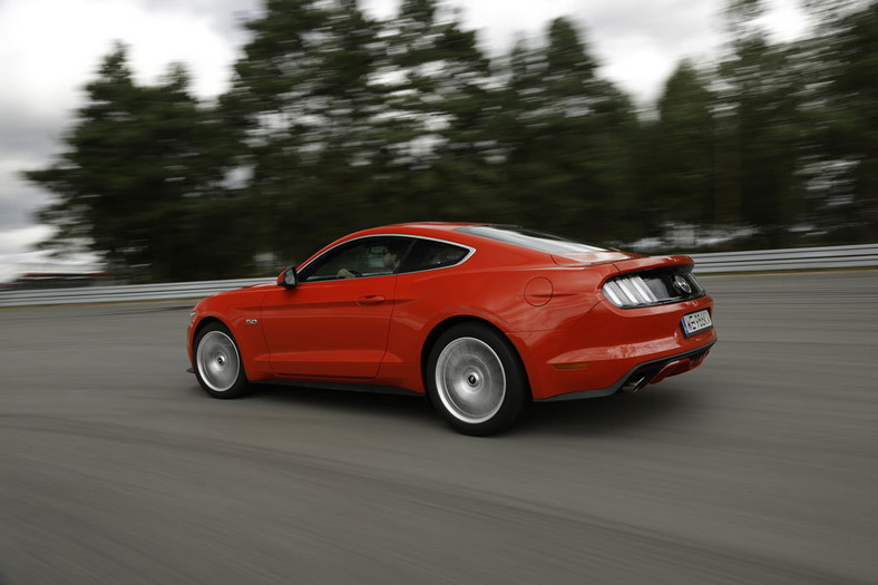 Ford Mustang GT - stara dobra szkoła