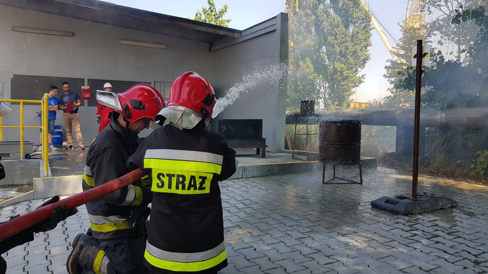 Szczecin: spełnili marzenie chorego na białaczkę Kuby. "Bycie strażakiem to największy honor"