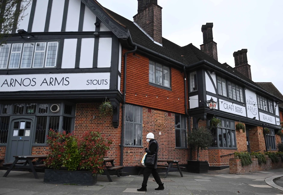 Pabovi i restorani neće tražiti potvrde o vakcinaciji