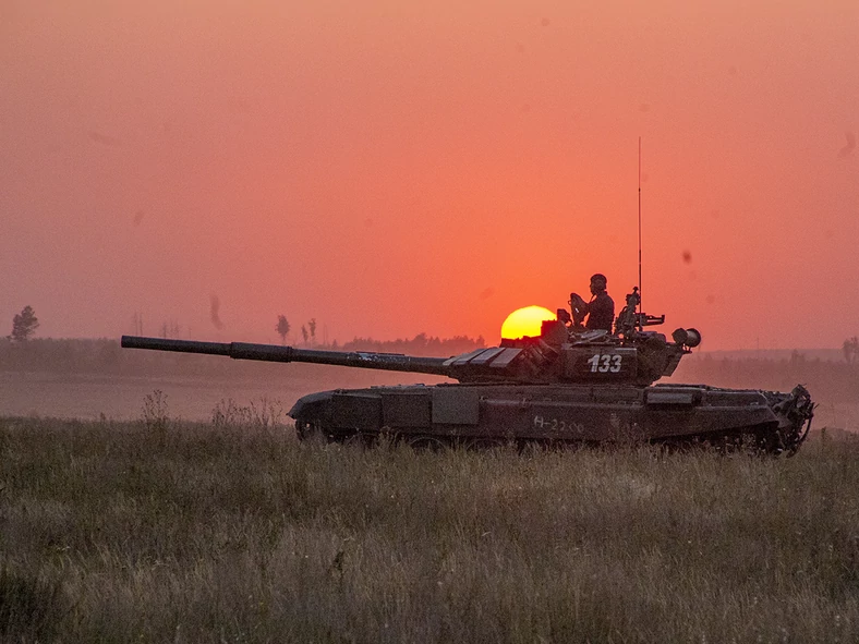 Czołgi T-72B3 mają wymieniony między innymi silnik, działo, system kierowania ogniem i łączności