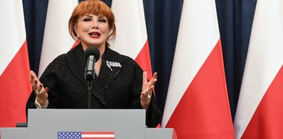 Życzenia od ambasady USA. Żołnierze śpiewają po polsku