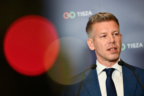 KO JE PETER MAĐAR, BUDUĆI PREMIJER MAĐARSKE Potekao iz Orbanovog gnezda, TAJNO SNIMAO SVOJU ŽENU i izazvao POTRES: Sve o čoveku koji je pobedio na istorijskim izborima