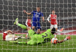 Jamie Vardy strzelił 102. gola w Premier League. Chelsea wyprzedziła Arsenal