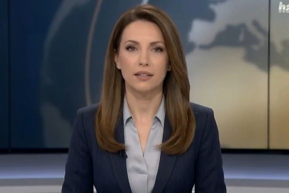 (VIDEO) NA HEPIJU VESTI ČITAJU AI VODITELJI Iz UNS-a poručuju da gledaoci o tome moraju biti obavešteni, te da je u pitanju OBMANA PUBLIKE