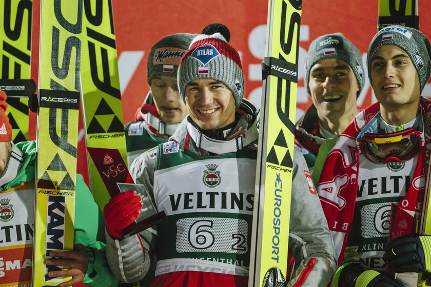 Maciej Kot i Kamil Stoch zarobili fortunę. Wielka kasa za PŚ w skokach