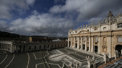 Óriási botrány a Vatikánban: sikkasztás, pénzmosás, zsarolás és hivatali visszaélés – Egy exbíboros is érintett az ügyben