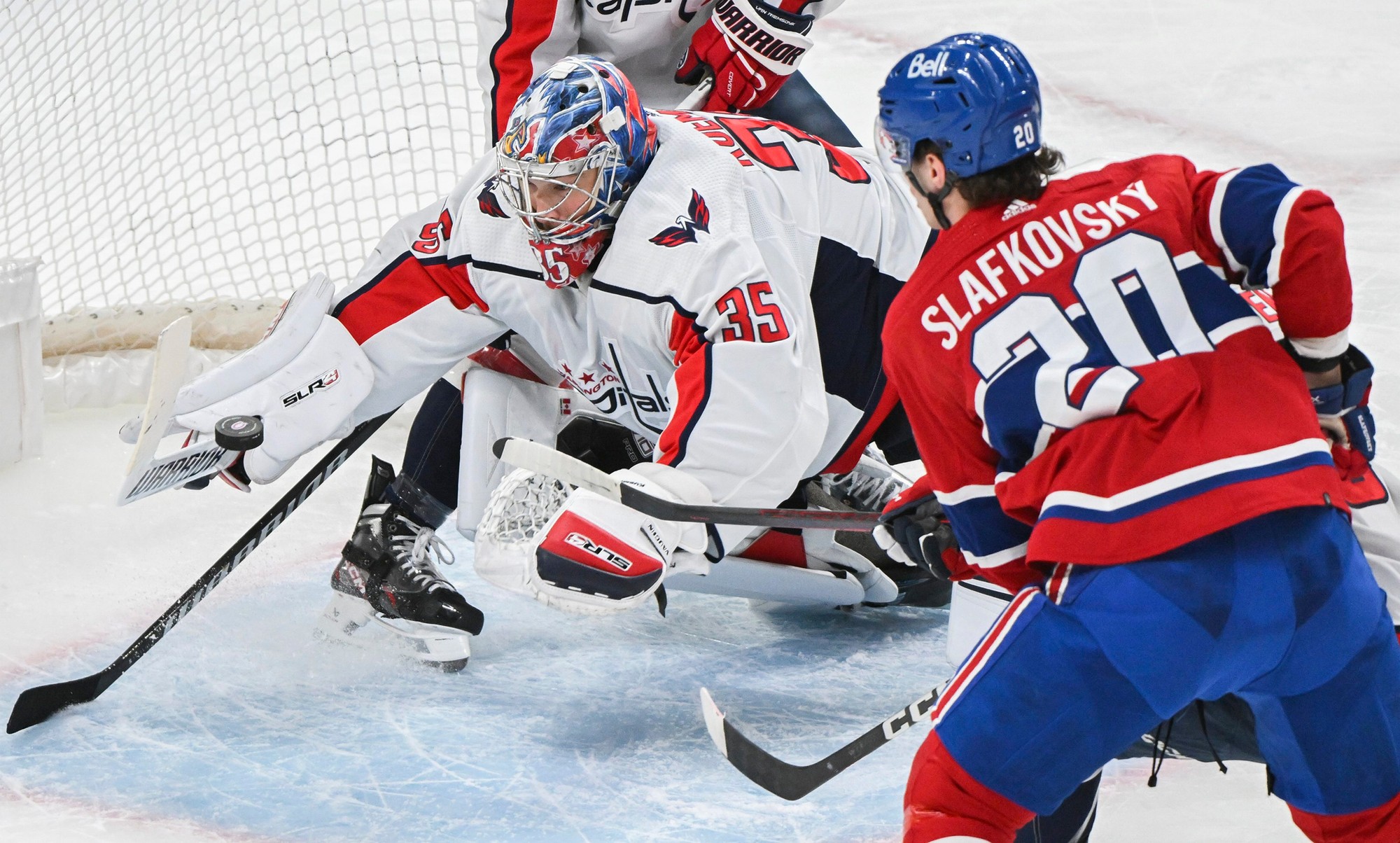 Juraj Slafkovský (Montreal Canadiens) v zápase proti Washingtonu Capitals.