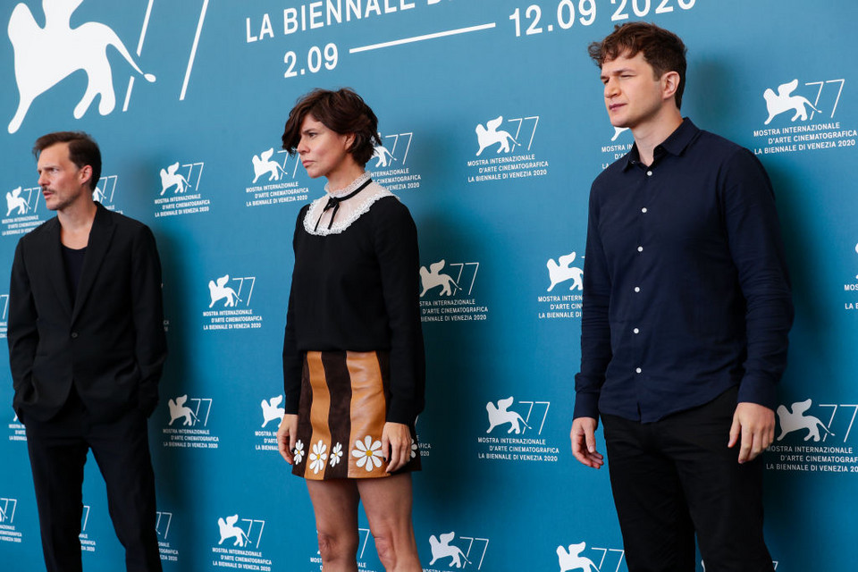 Michał Englert, Małgorzata Szumowska i Alec Utgoff. Urodzony w Kijowie aktor dał się poznać niewielką, ale godną zapamiętania rolą w serialu "Stranger Things".